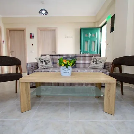 Nijay No 2 First Floor Front Quiet Location Apartman Szpartohóri