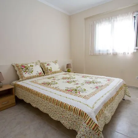 Nijay No 2 First Floor Front Quiet Location Apartman Szpartohóri